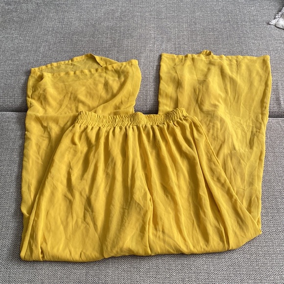 Fashion Nova Pants - Picture 3 of 5